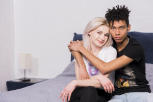 Wat schuilt er achter de term ‘loverboy’?